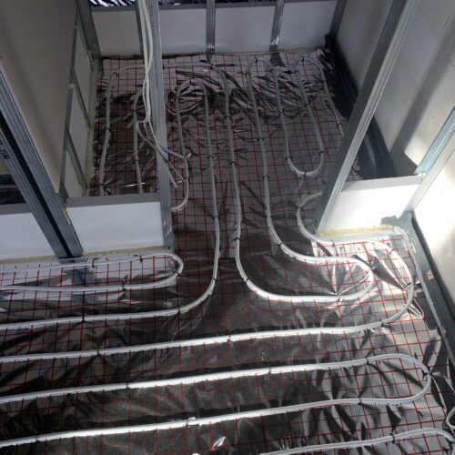 podłogowe wodne ogrzewanie